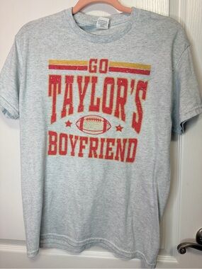 Hanes Light Gray Tee with Red & Yellow 'Go Taylor's Boyfriend' Print